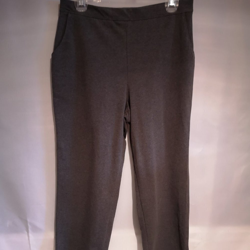 L.L. Bean Ladies Size Medium Ankle Length Grey Wide Leg Pants